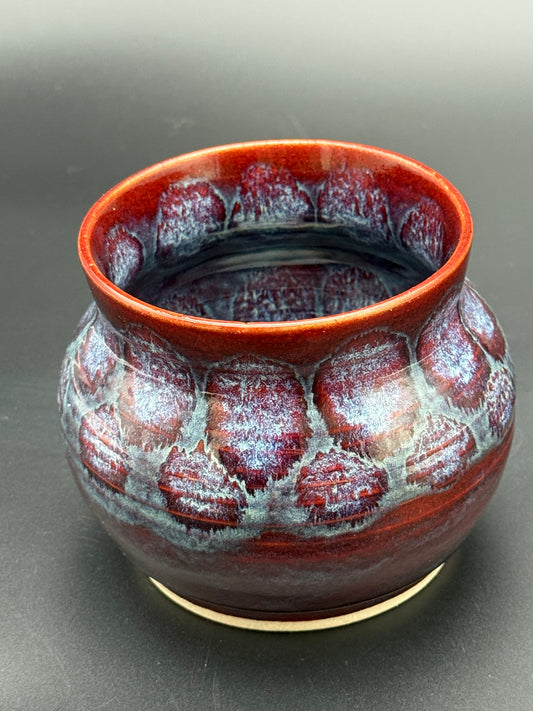 Garnet Dusk Pot