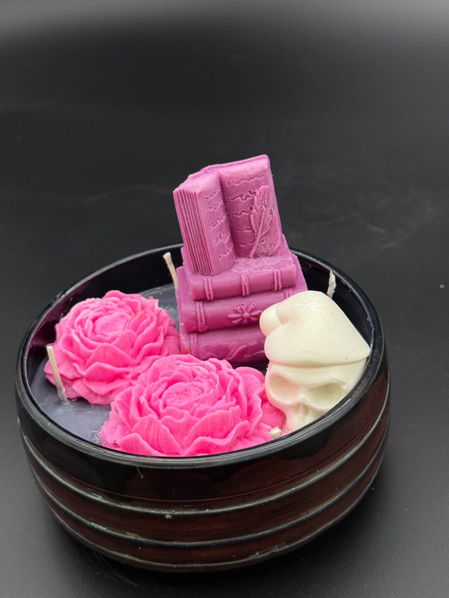 Dark Romance Reader XL Candle